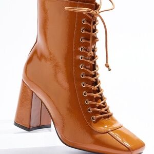 Fashion Camel Colored Womens Ankle Block Heel Boots Size 9